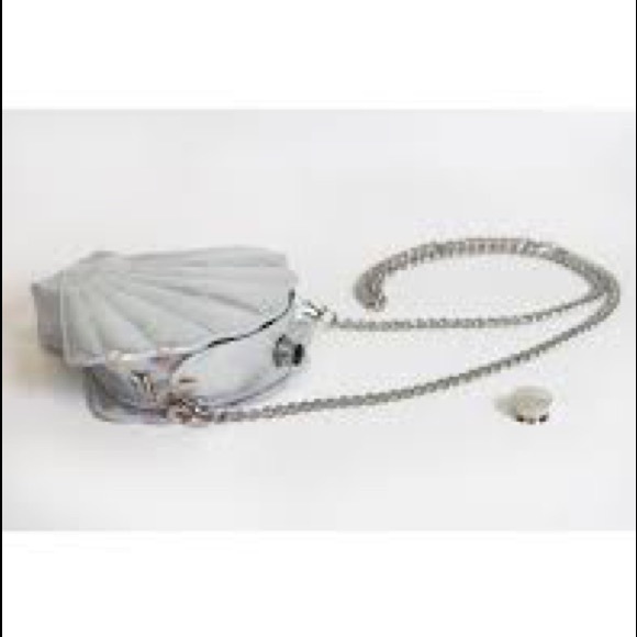 Seashell Mermaid Flask Purse Holographic 2000’s - Picture 5 of 6